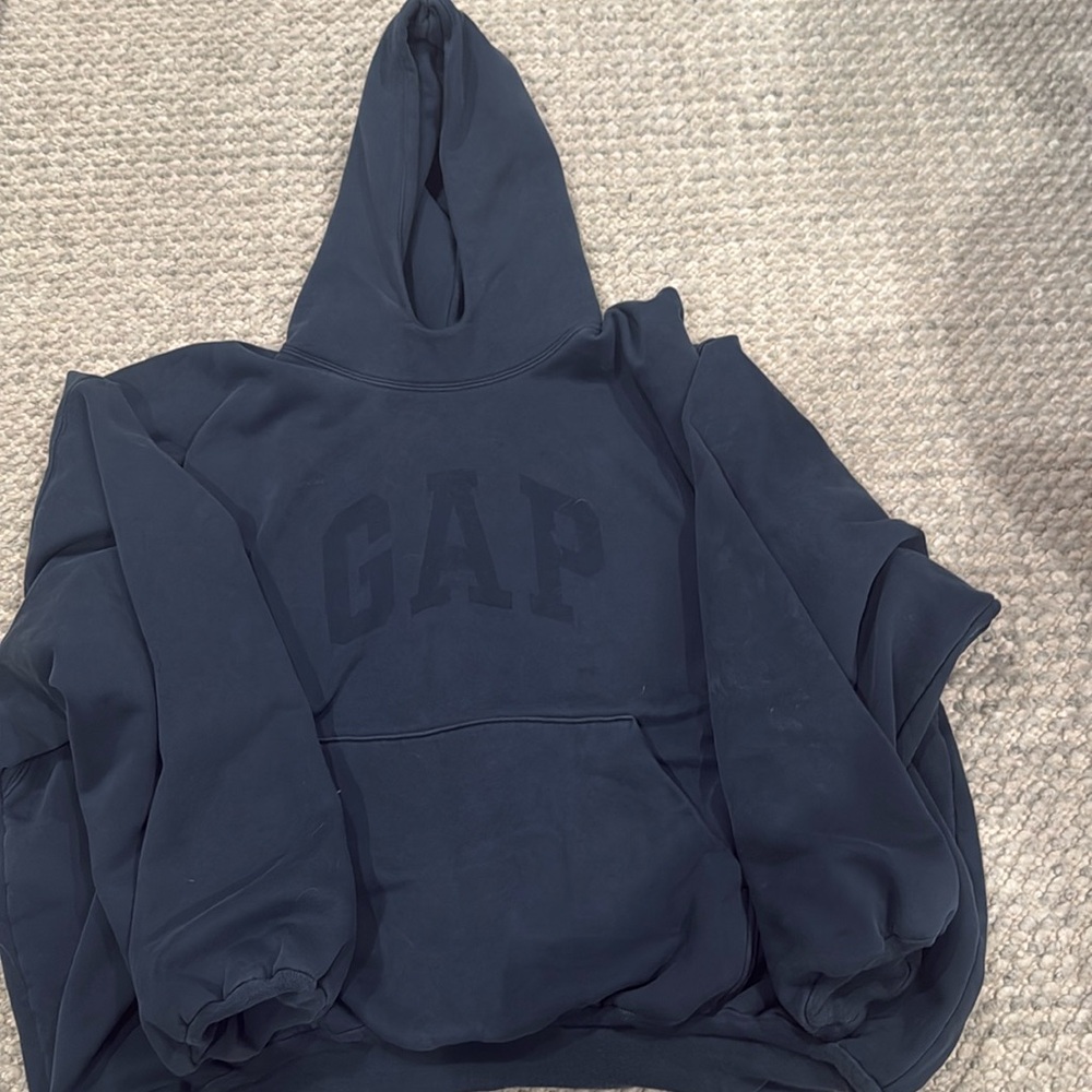 Yeezy Gap Engineered by Balenciaga
Dove Hoodie